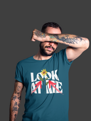 Look at me Bold Graphic - Unisex Classic Crew T-Shirt
